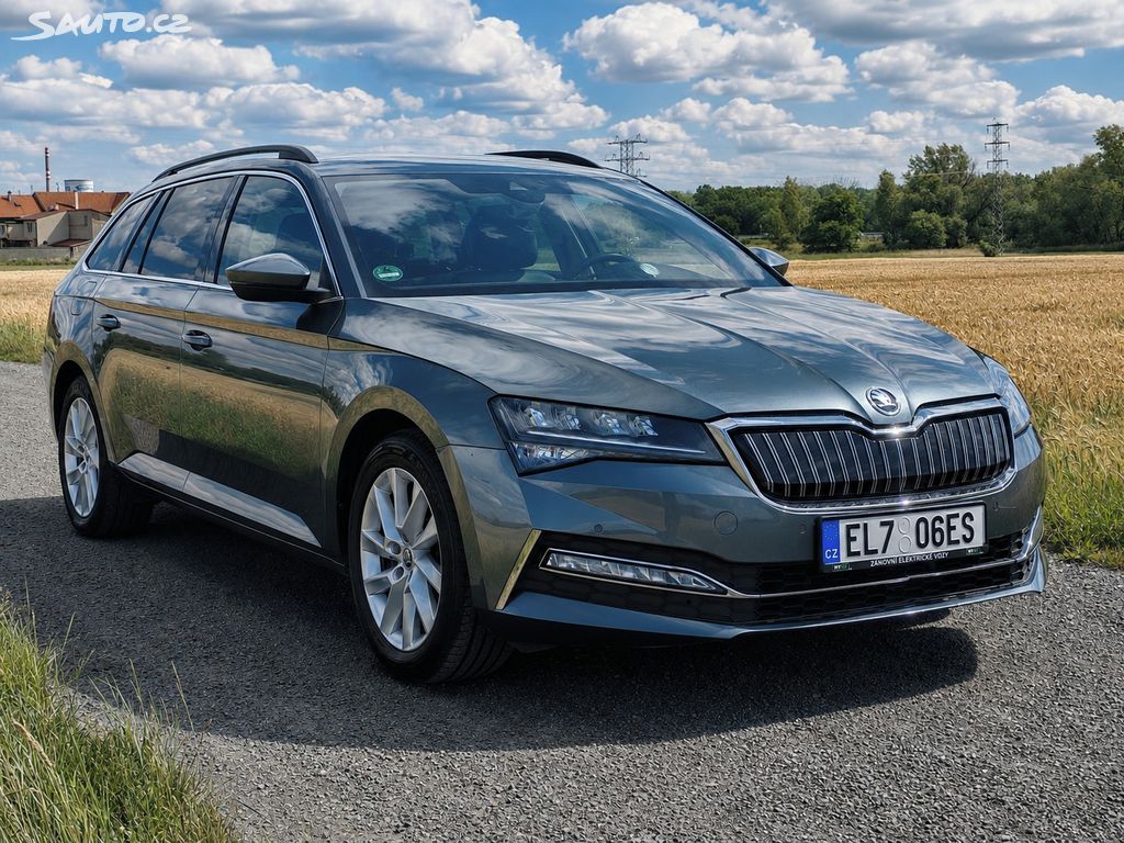 Škoda Superb, PHEV, 13 kWh SOH 96,6% DPH – fotografie 1 z 13